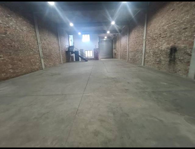 INDUSTRIAL PROPERTY TO RENT IN LASER PARK